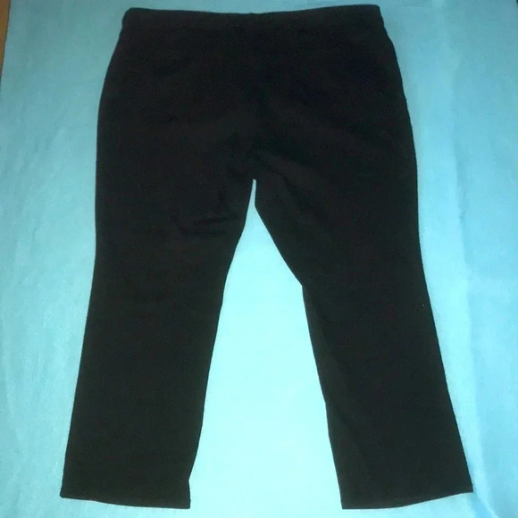 ST. JOHN’S BAY straight leg black mid-rise stretchy jeans NEW Condition size 24W - Picture 3 of 8